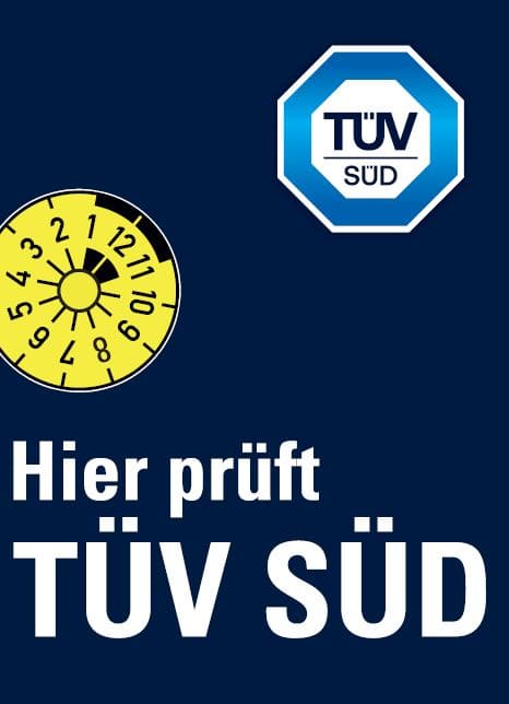 TÜV SÜD Logo auf grauem Hintergrund mit der Unterschrift „Hier prüft TÜV SÜD“ unten